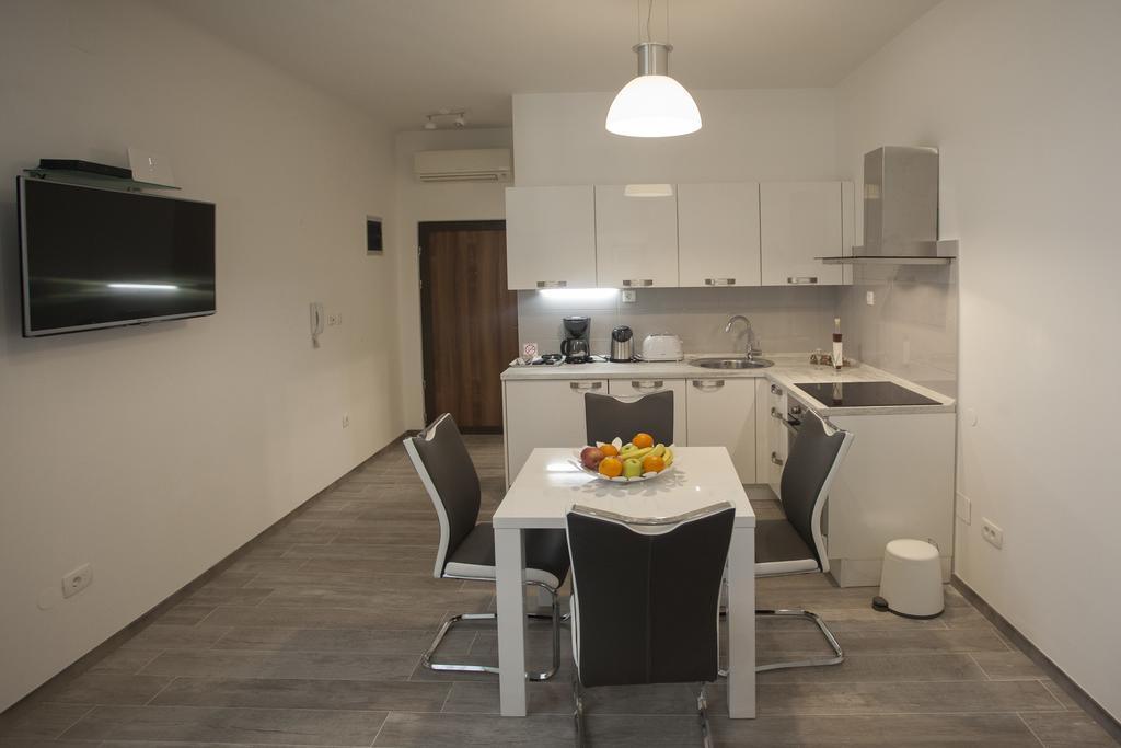 Apartman Old Square Split